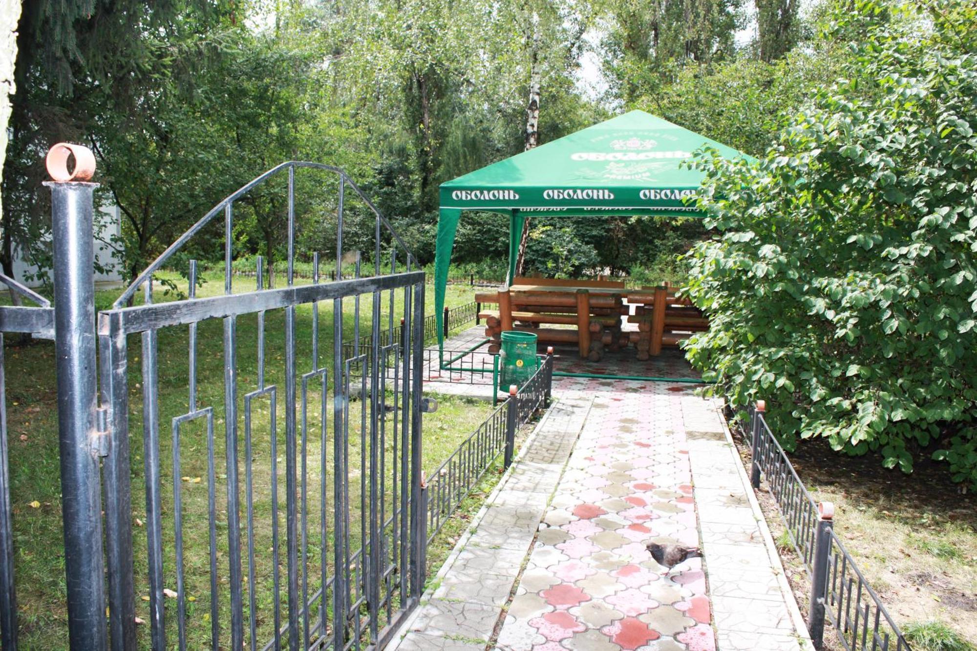 Hostel Vydubychi Kijów Zewnętrze zdjęcie